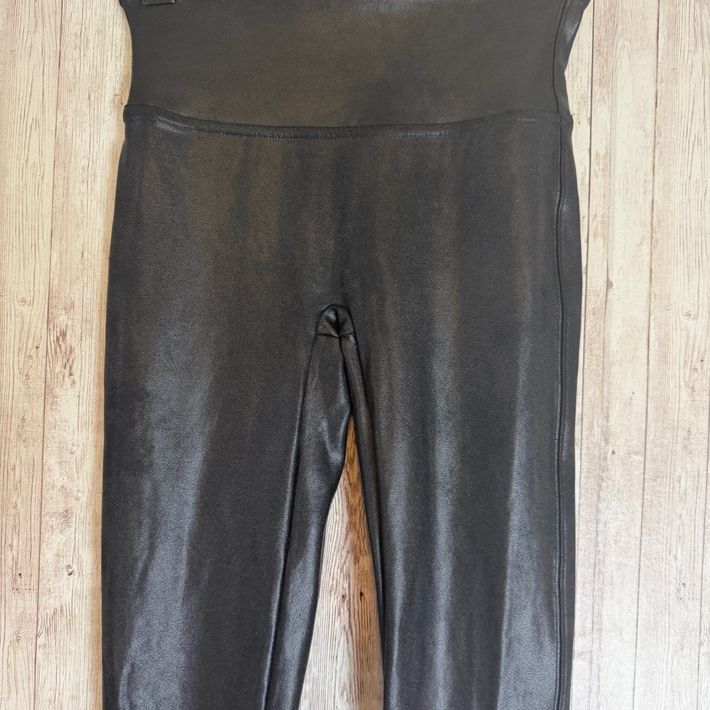 Spanx Petite Small Black Faux Leather Seam Leggings - Picture 3 of 6